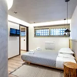La Casa Center With Jacuzzi Appartamento *