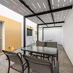 La Casa Center With Jacuzzi Appartamento
