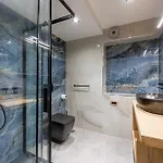 La Casa Center With Jacuzzi