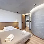 La Casa Center With Jacuzzi Appartamento *
