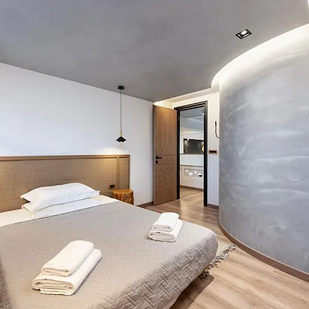 La Casa Center With Jacuzzi דירה *