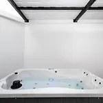 La Casa Center With Jacuzzi Appartement *
