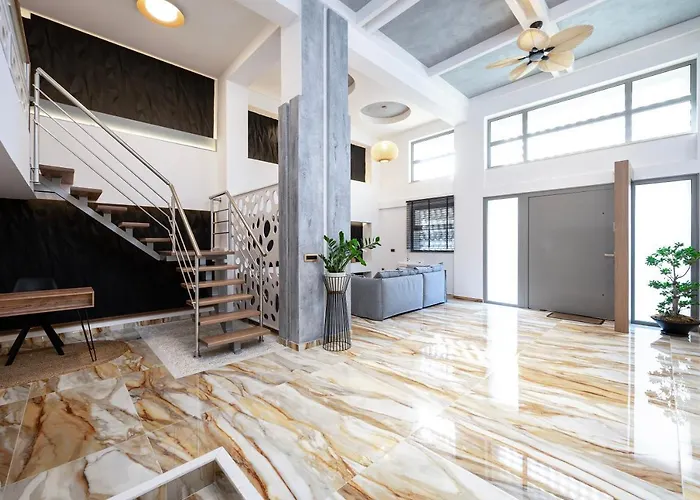 La Casa Center With Jacuzzi Apartamento *